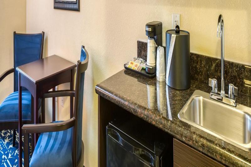 Express & Orlando - Apopka By Ihg 3*