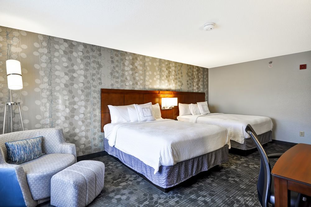 Courtyard By Marriott Airport/ Northeast 3*