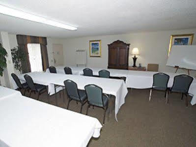 Days By Wyndham Airport Jacksonville