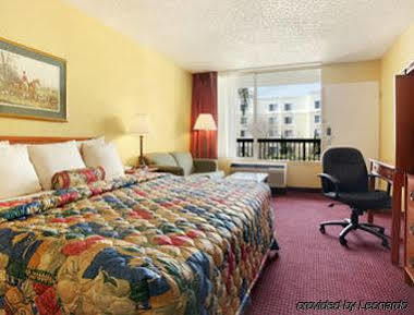 Hotel Ramada By Wyndham Near I-4 Altamonte Springs
