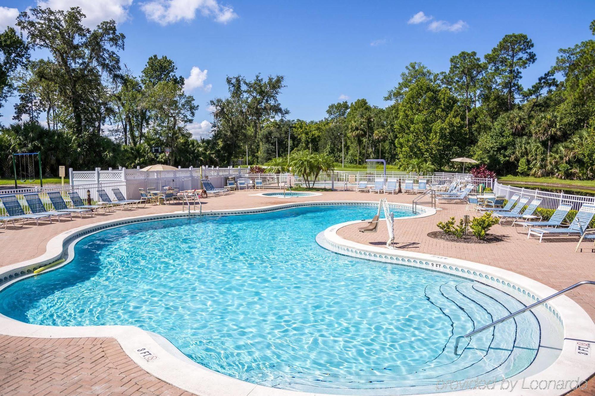 Barefoot'n Kissimmee