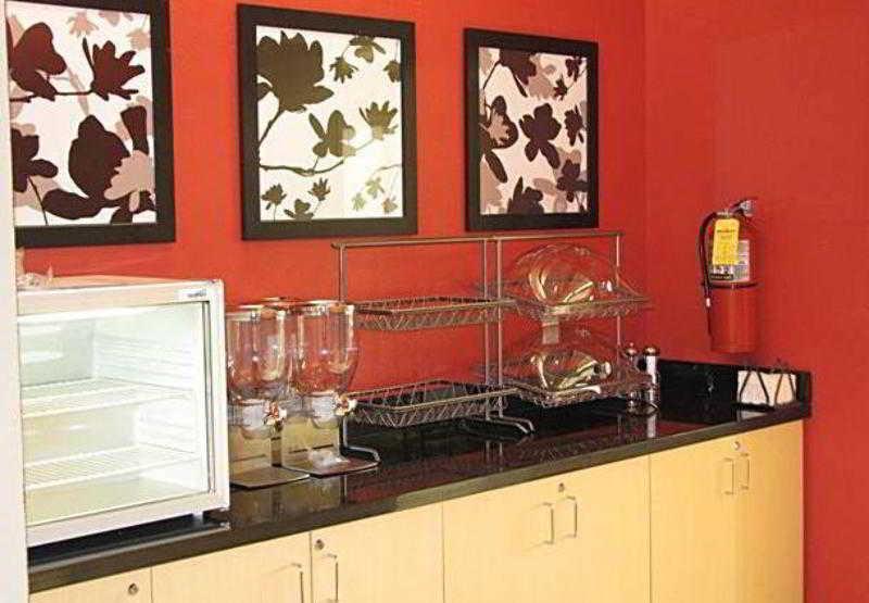 Hotel Towneplace Butler Boulevard 3*