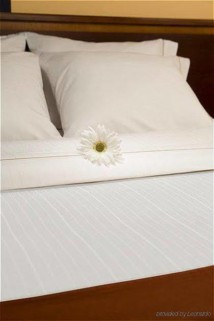 Express & Orlando - Apopka By Ihg Hotel