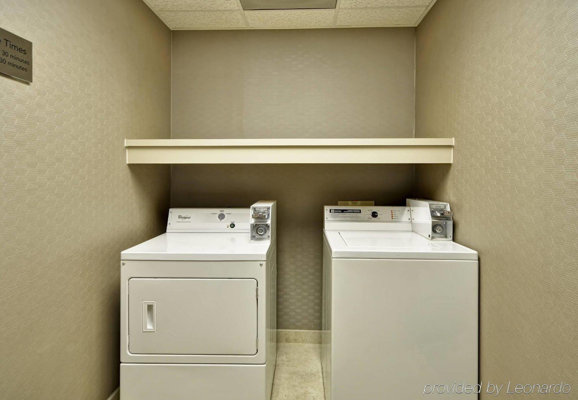 Courtyard By Marriott Airport/ Northeast 3*