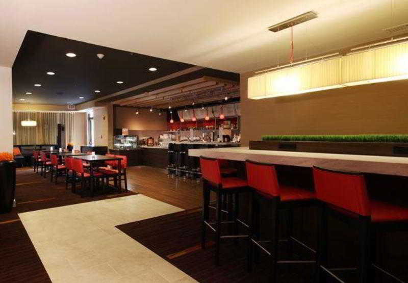 Courtyard By Marriott Airport/ Northeast 3*