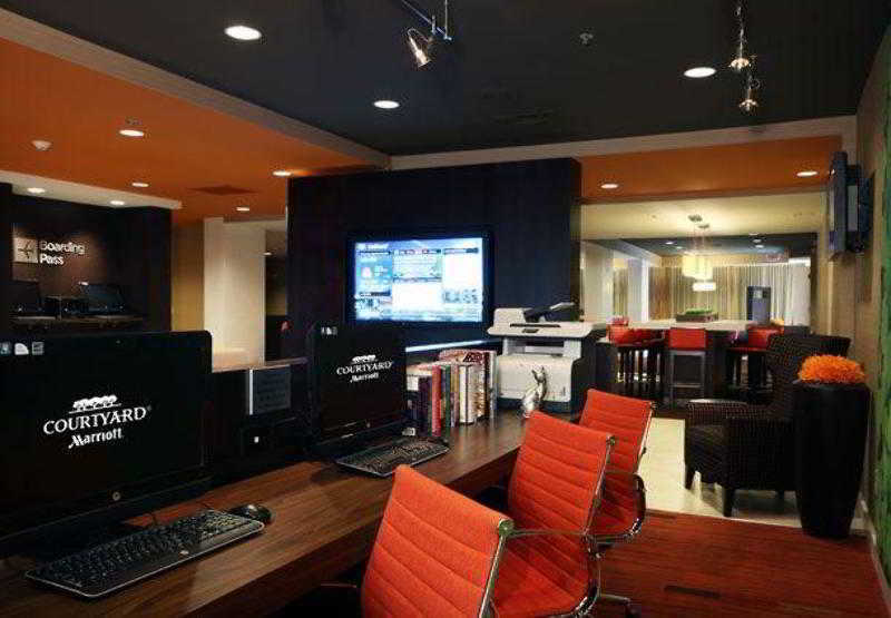 Hotel Courtyard By Marriott Airport/ Northeast 3*