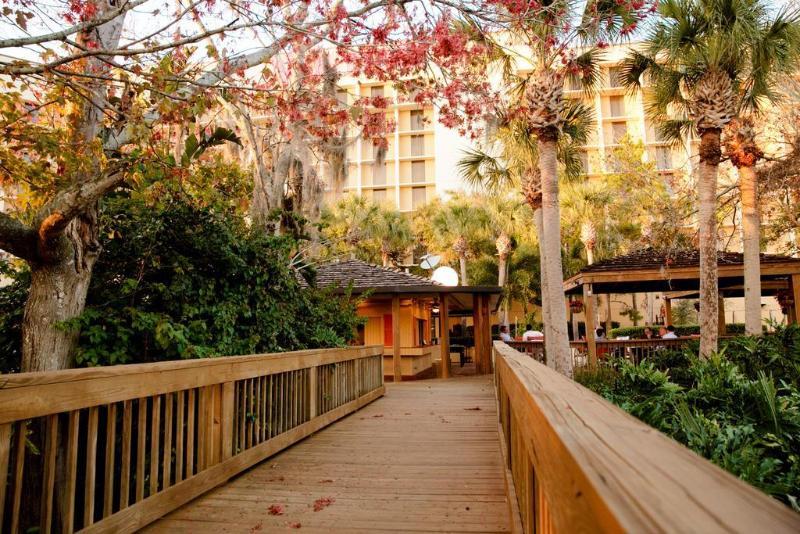 Hotel Marriott Airport Lakeside 4*