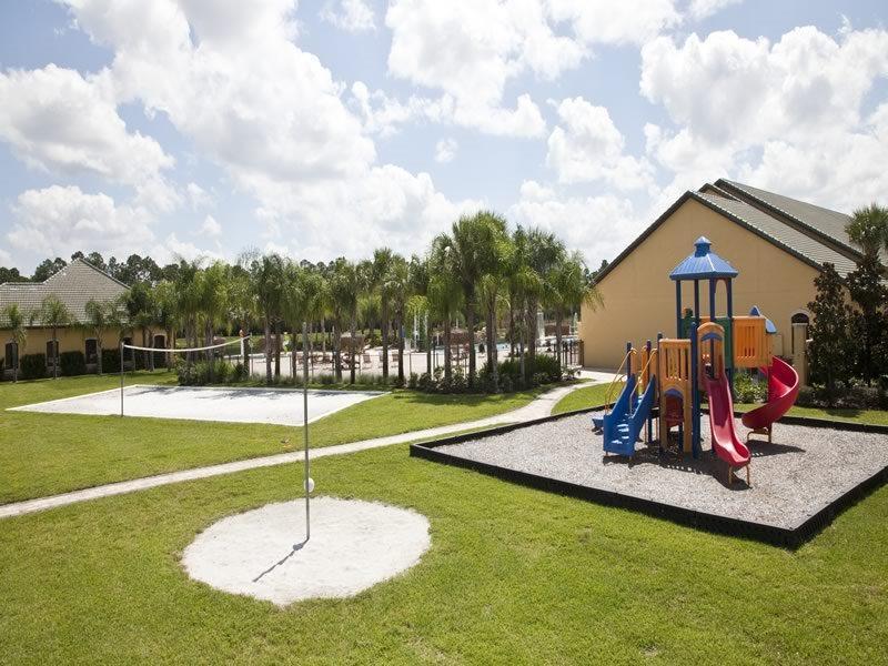 Gorgeous 4 Bed 3 Bath Town 5 Miles From * Orlando