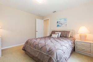 Oak Island Retreat