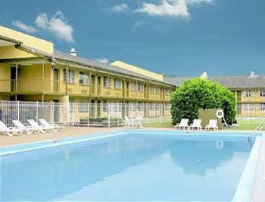 Econo Motel