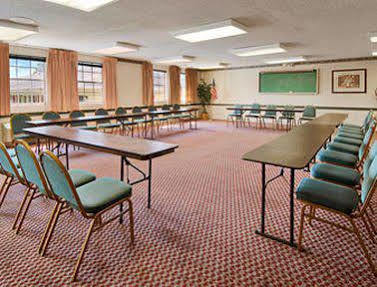 Econo Motel 2*