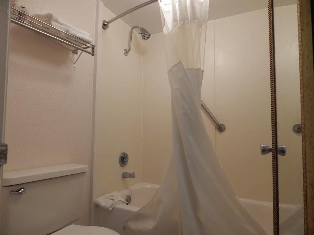 Ramada By Wyndham Near I-4 Hotel 3*