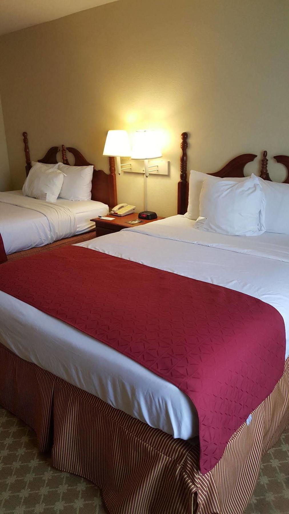 Majestic Palms Hotel