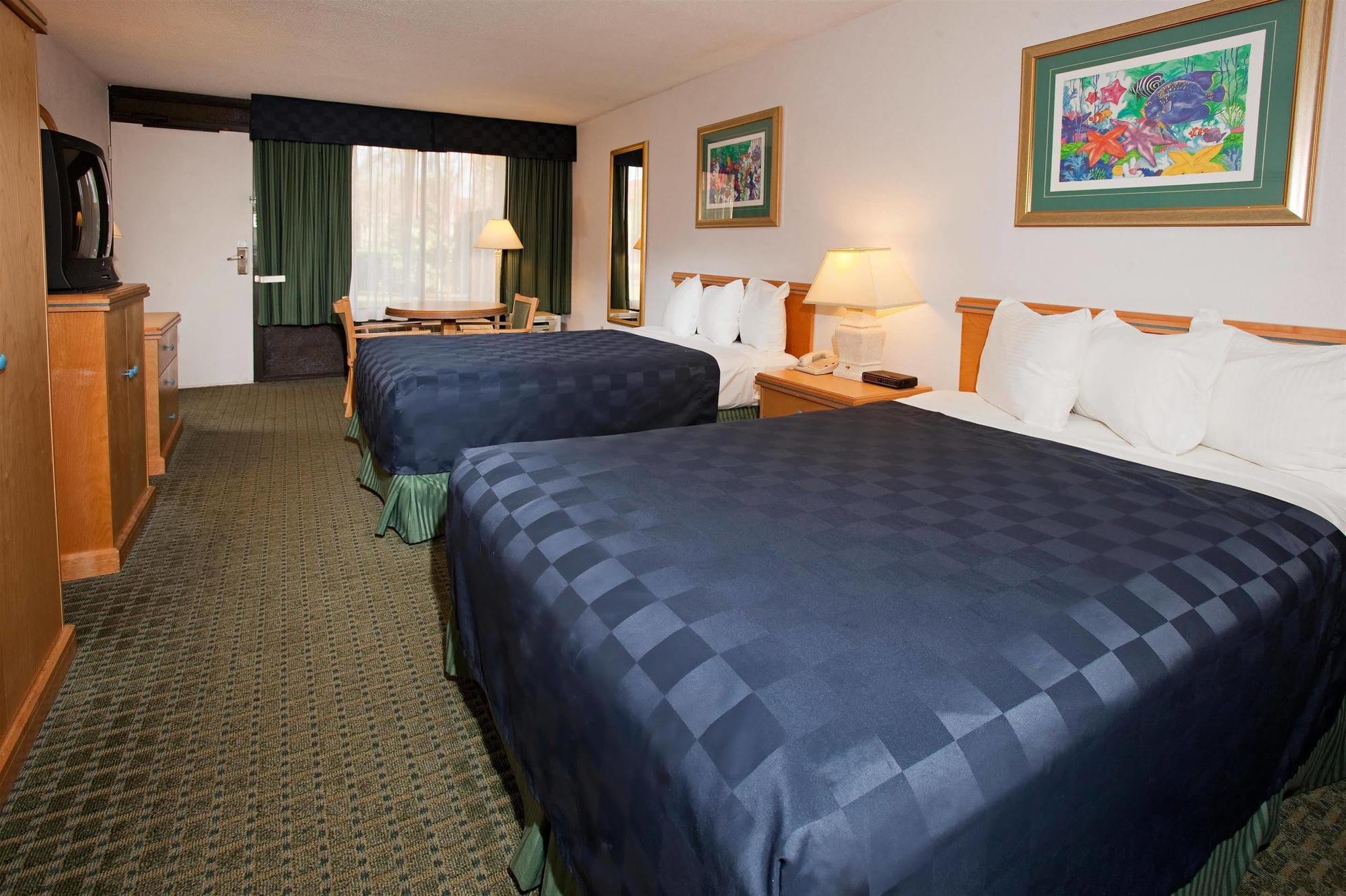 Maingate Lakeside 3* Four Corners