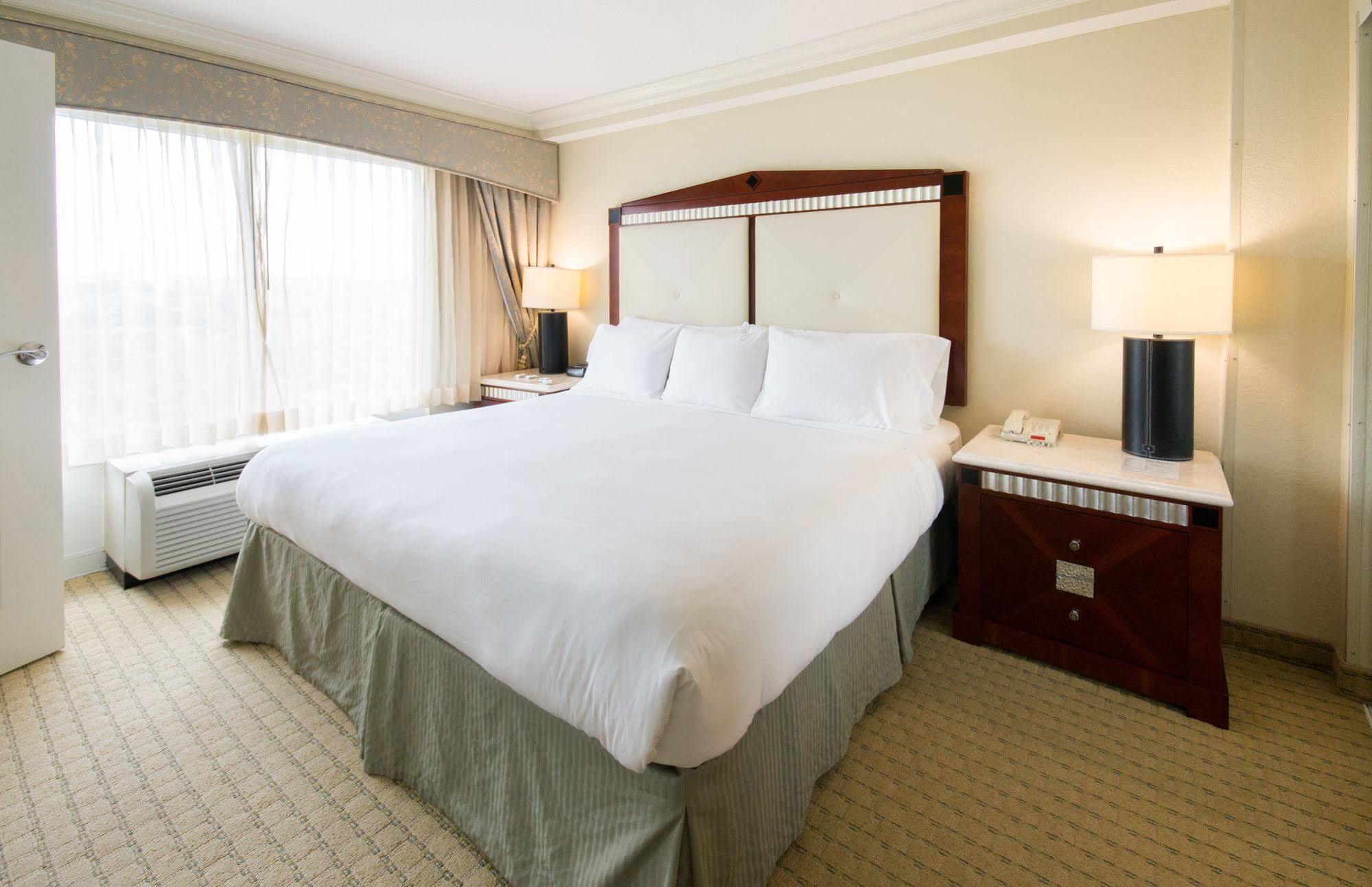 Ac By Marriott Orlando Buena Vista Hotel 3*