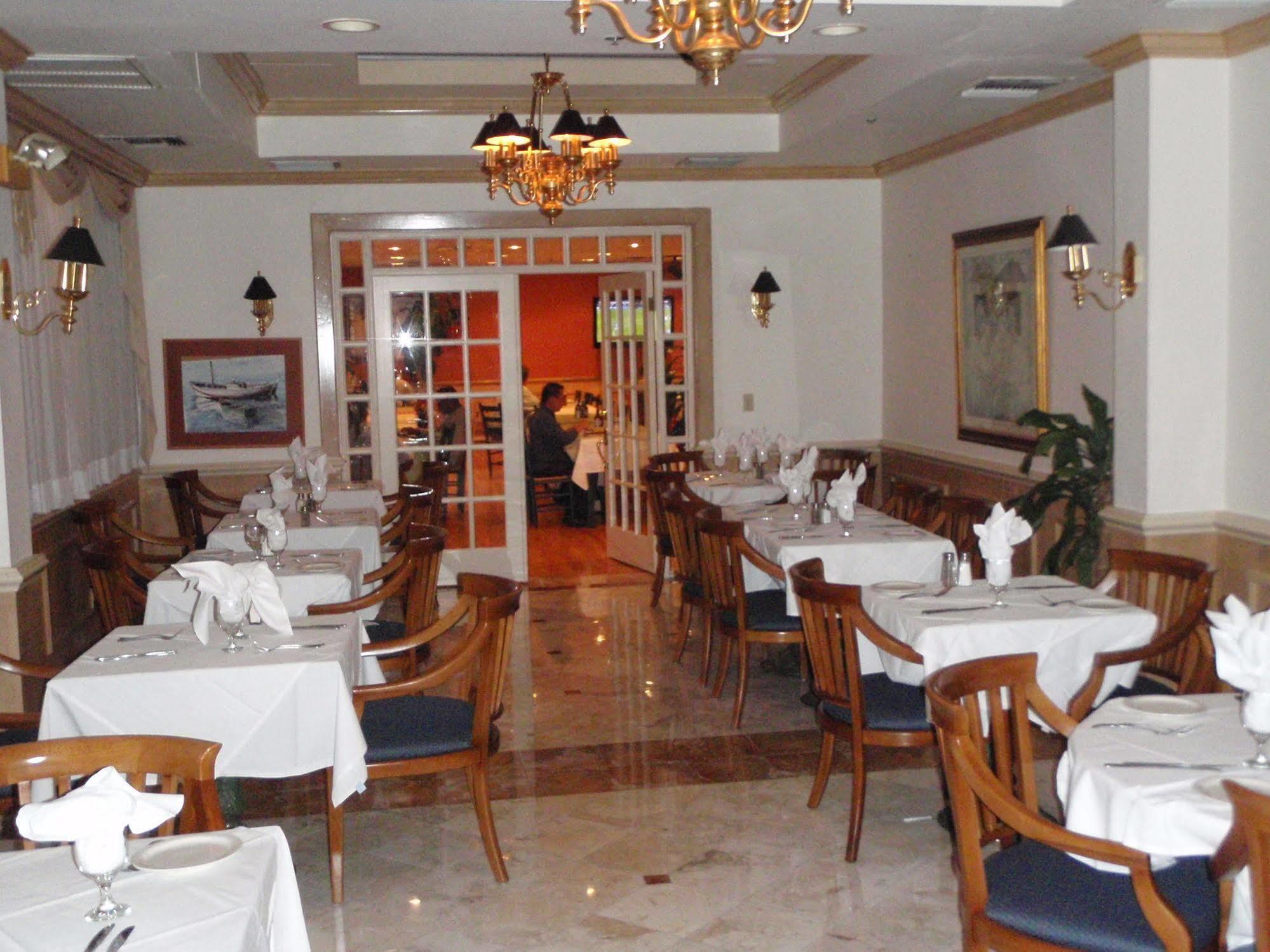 Chateaubleau Hotel