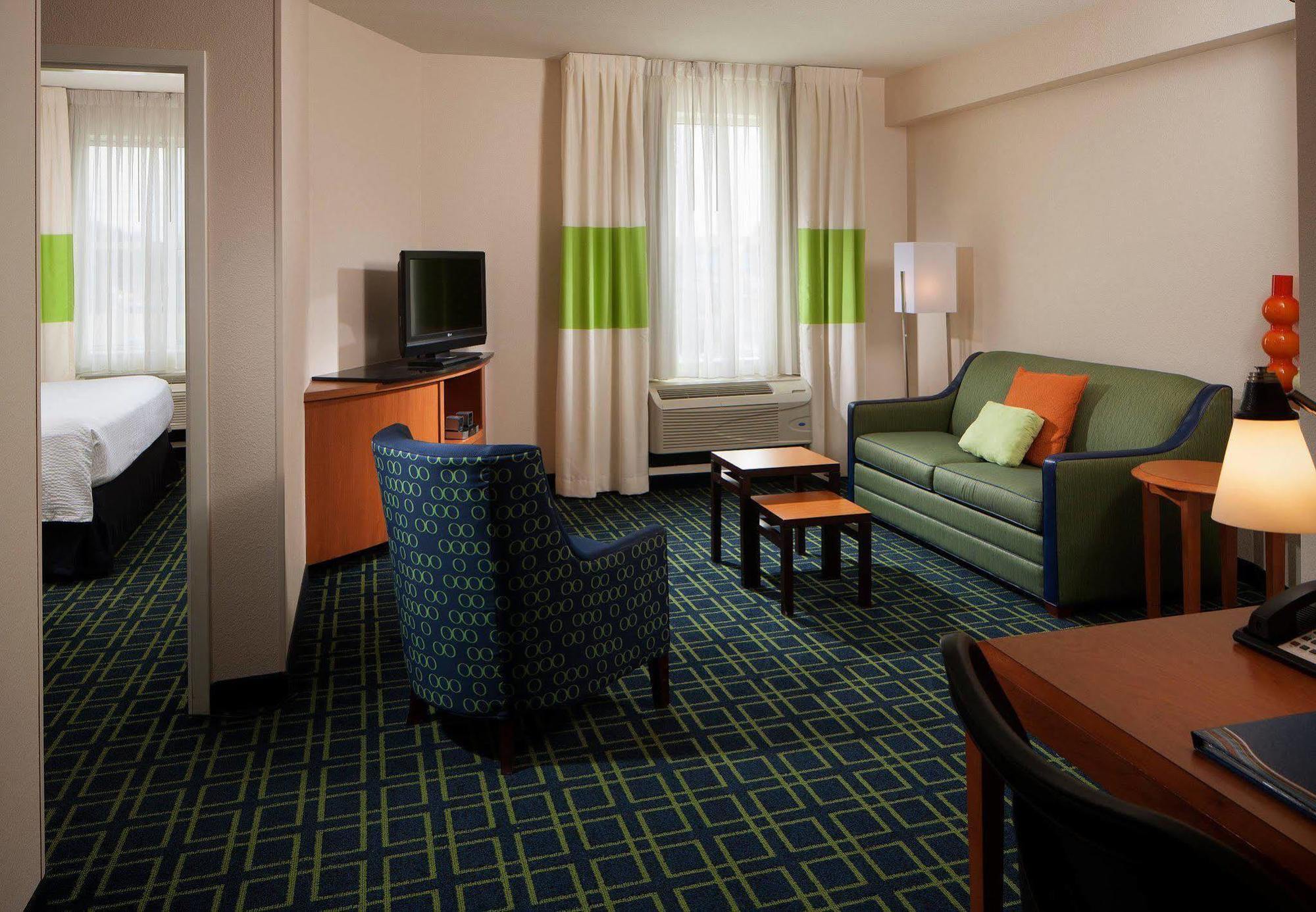 Fairfield By Marriott Orlando At Seaworld Hotel Williamsburg