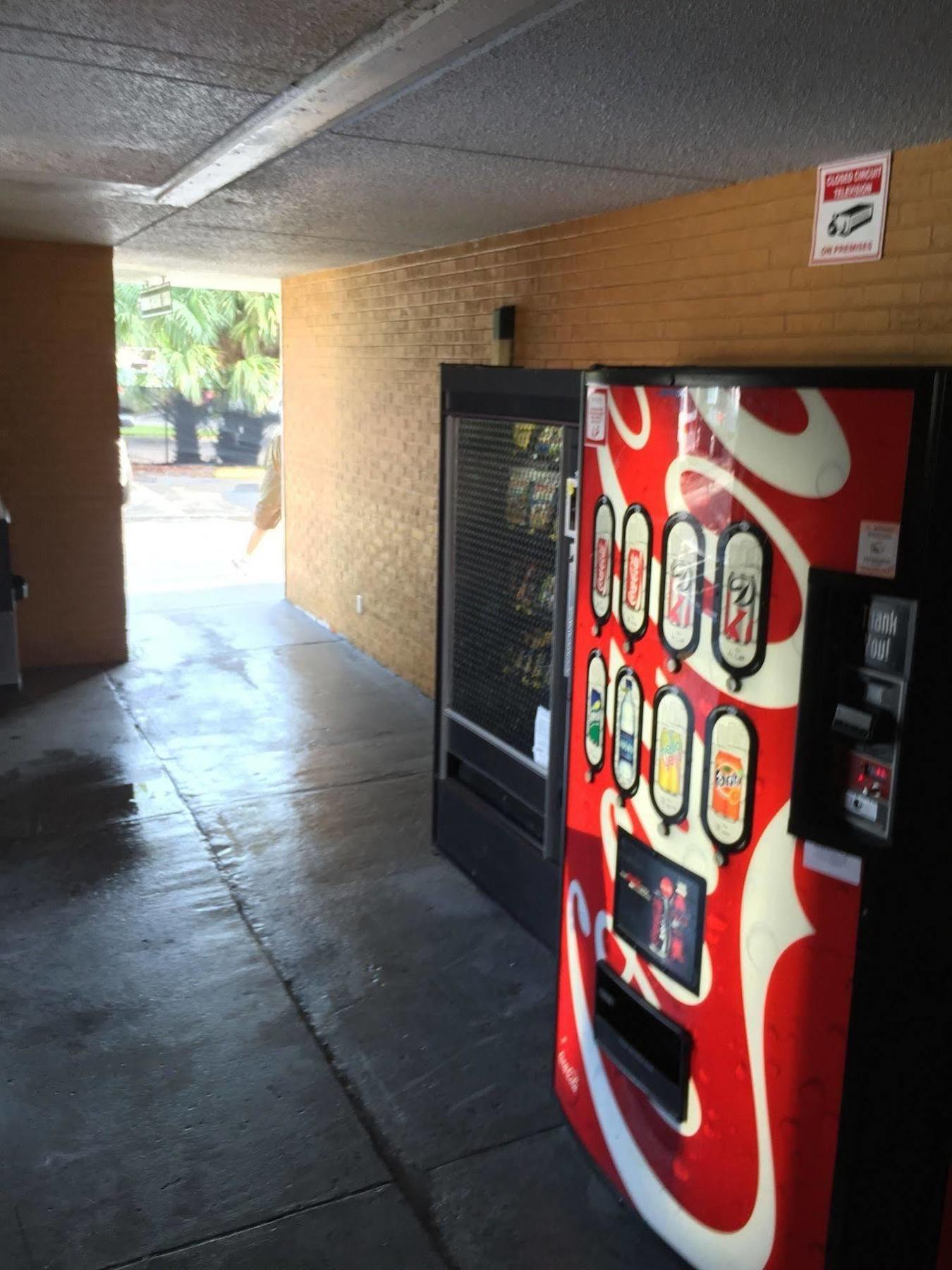 The M I-drive Near Universal Motel