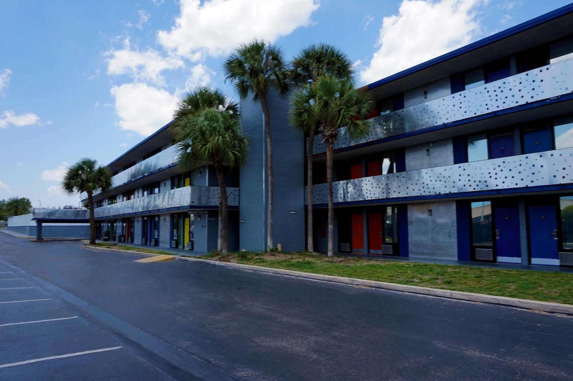 Motel The M I-drive Near Universal