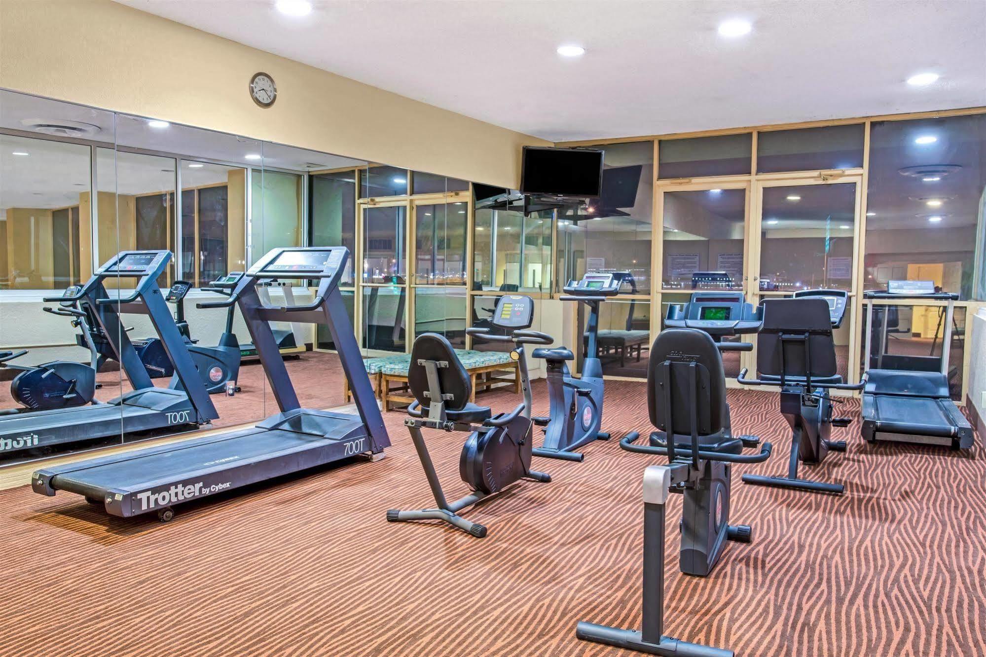 Ramada Downtown Hotel