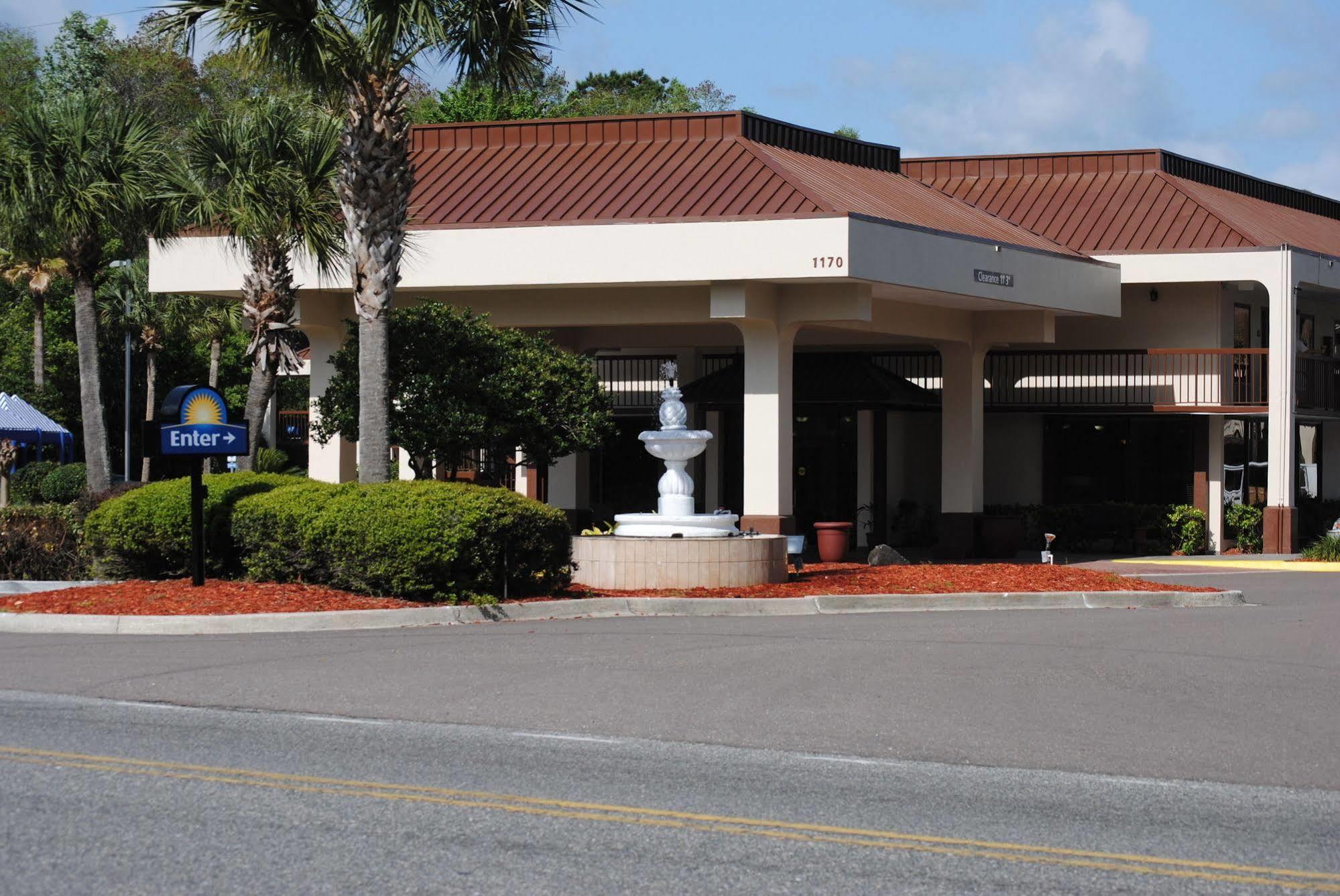 Days By Wyndham Airport Hotel Jacksonville