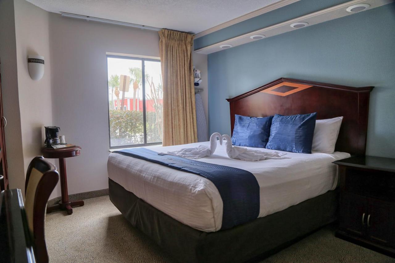 Hotel Destiny Palms Maingate West