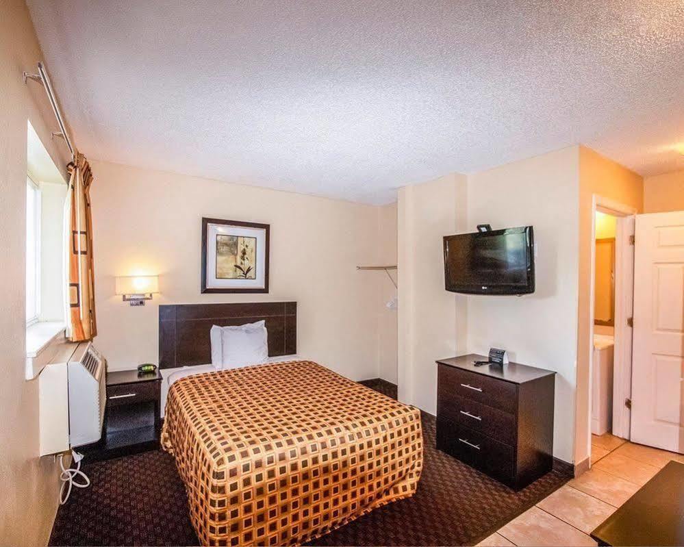 Motel Hometowne By Red Roof Orlando South