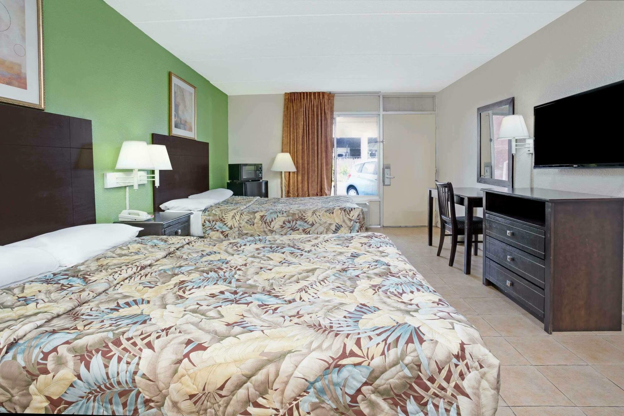 Surestay By Western South Hotel 3*