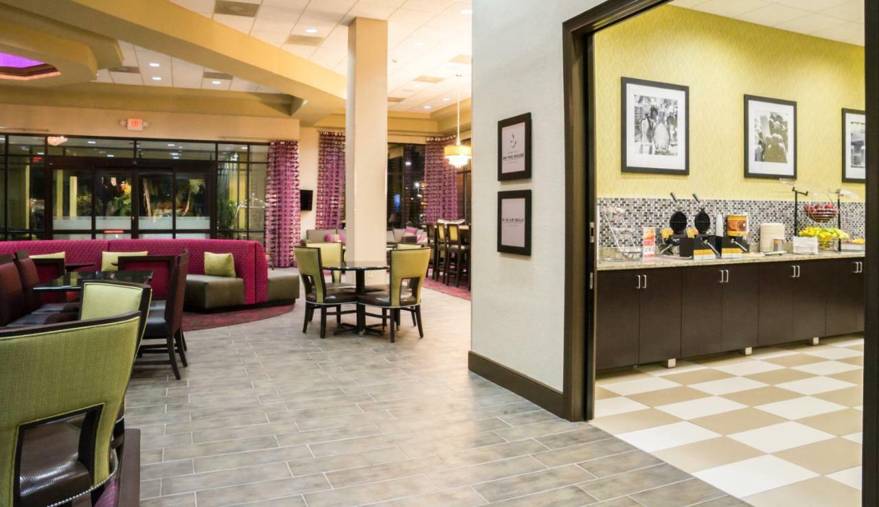 Ramada By Wyndham Florida Mall Hotel