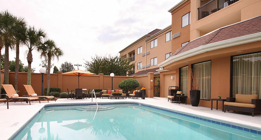 Hotel Courtyard By Marriott Airport/ Northeast