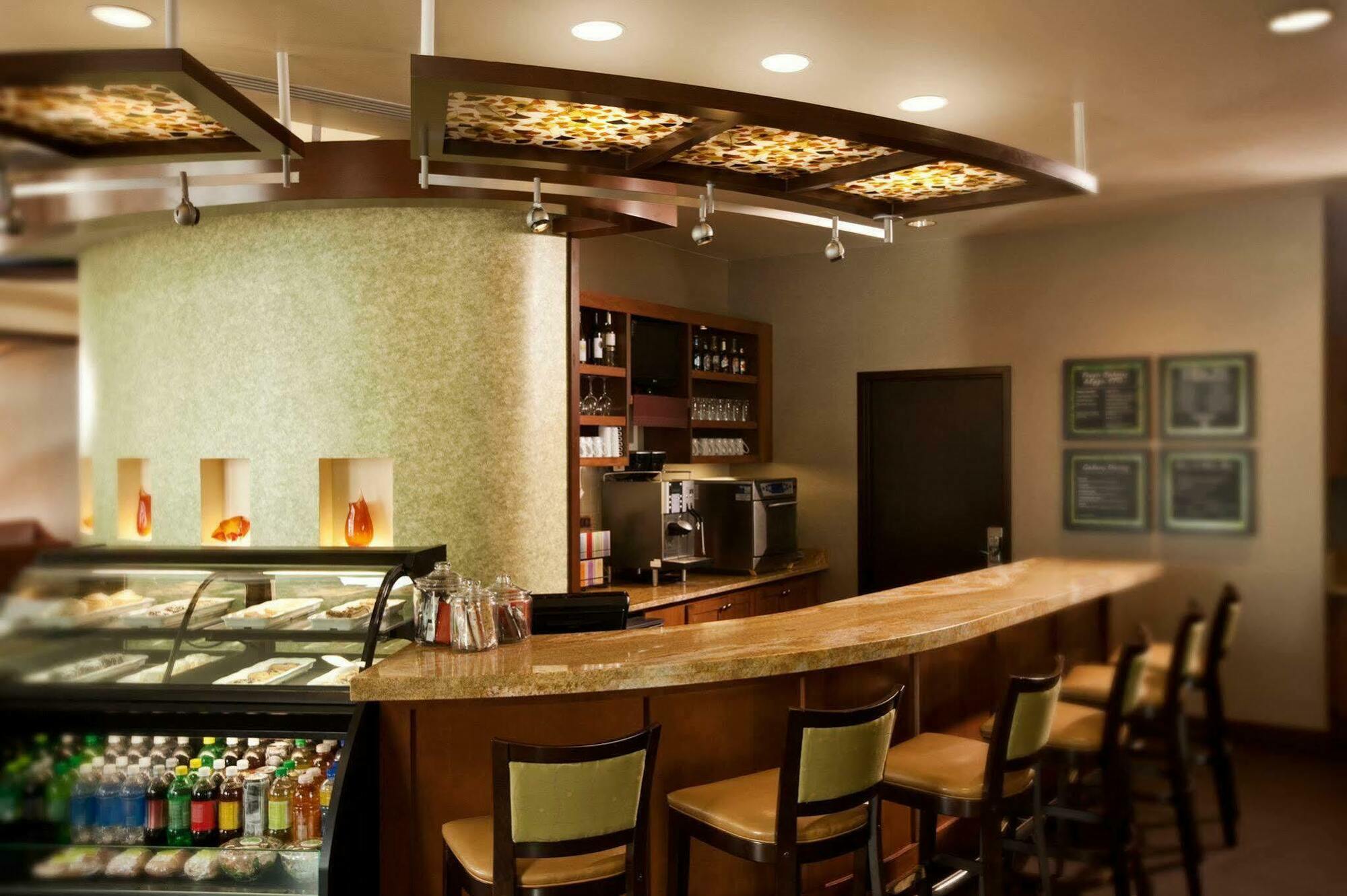 Hotel Hyatt Place Airport 3*