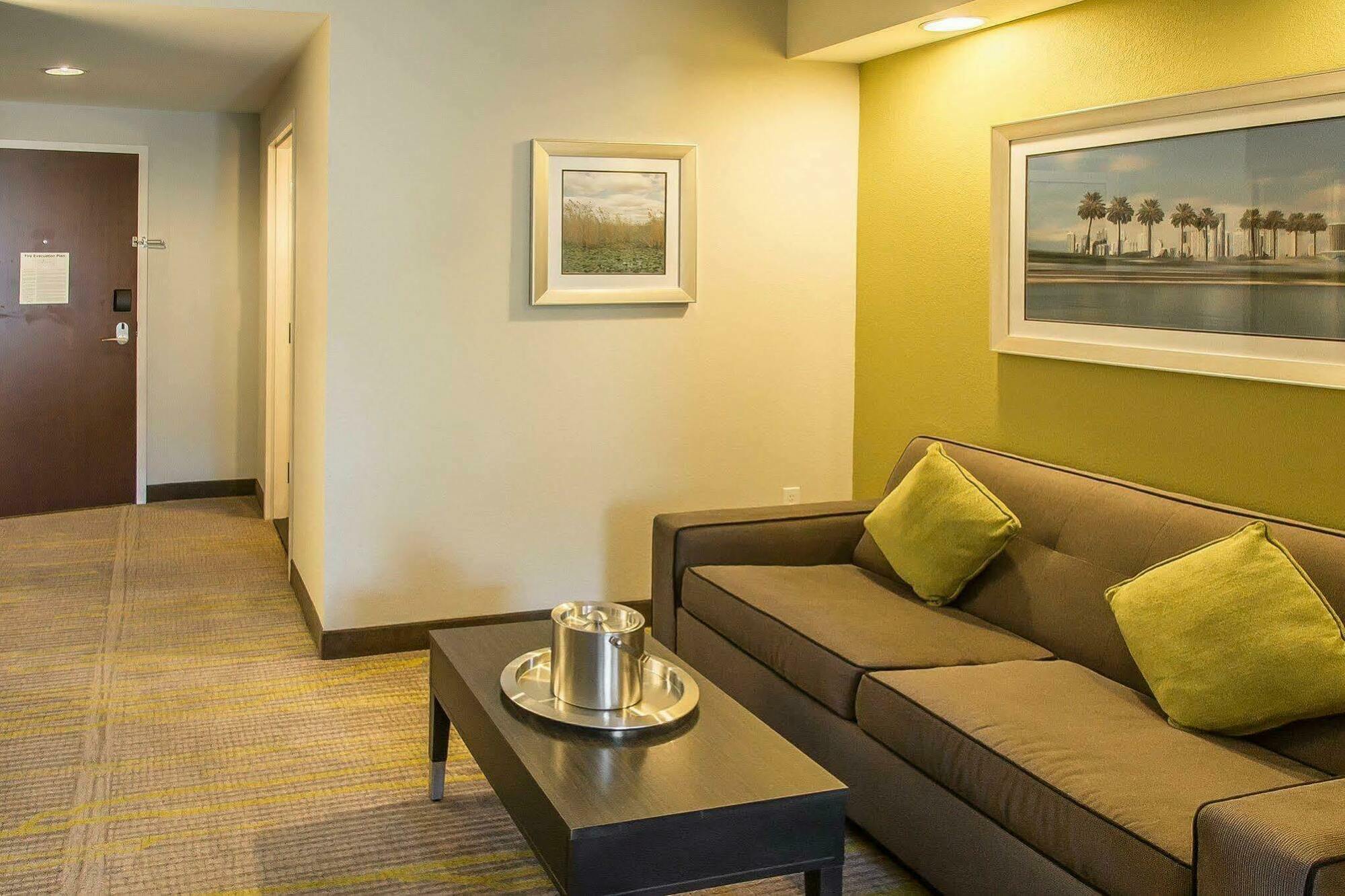 Hotel Comfort Miami Airport North