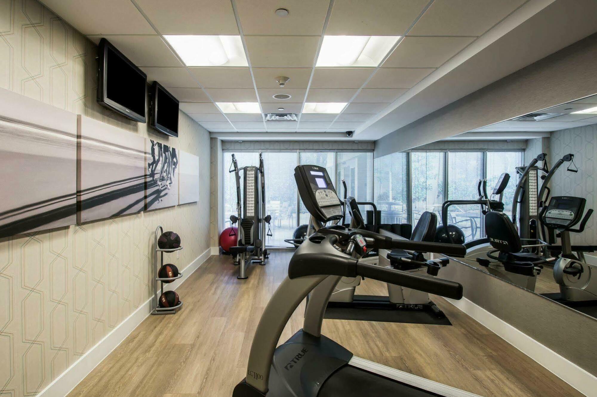 Comfort Miami Airport North Hotel 3*