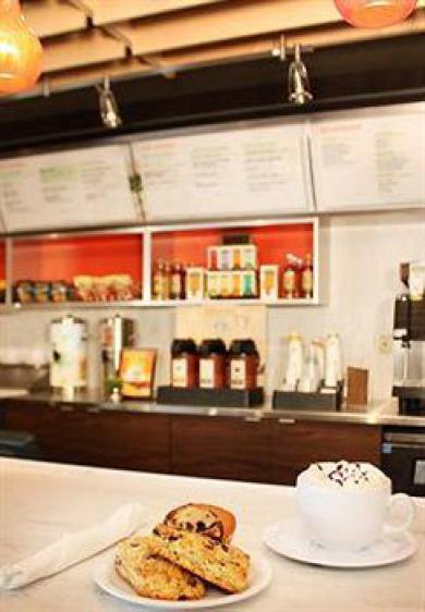 Courtyard By Marriott Airport/ Northeast Hotel 3*