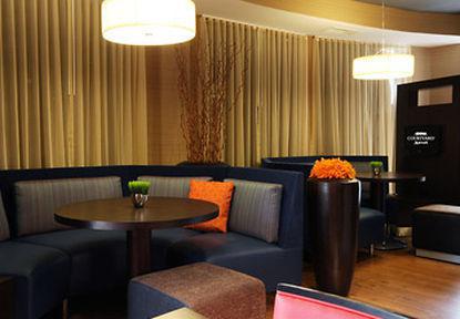 Hotel Courtyard By Marriott Airport/ Northeast