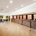 Maingate Resort And Spa