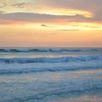 Island House Beach Resort 11