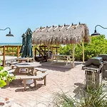 Casa Playa Beach Resort