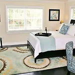 Island Sands Inn