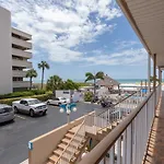 Plaza Beach Hotel - Beachfront Resort