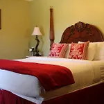 New World Inn Downtown Pensacola