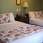New World Inn Downtown Pensacola