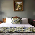 New World Inn Downtown Pensacola