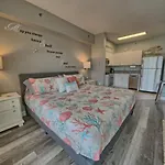 Deluxe Beachfront Studio, Shores Of Panama New And Renovated