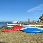 Eco-Bungalow Condo Pensacola Beach Access!