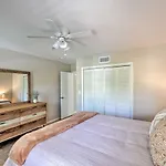 Naples Condo With Enclosed Balcony And Lake Views!