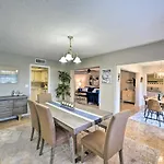Naples Condo With Enclosed Balcony And Lake Views!