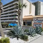 Castaways Resort Studios