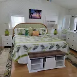 Island\'S End Resort