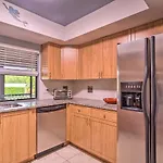 Jensen Beach Home With Pool Access Less Than 1 Mi To Beach!